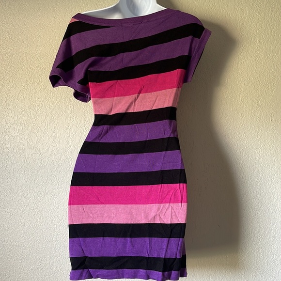 Luxirie LRG dress - Picture 3 of 4